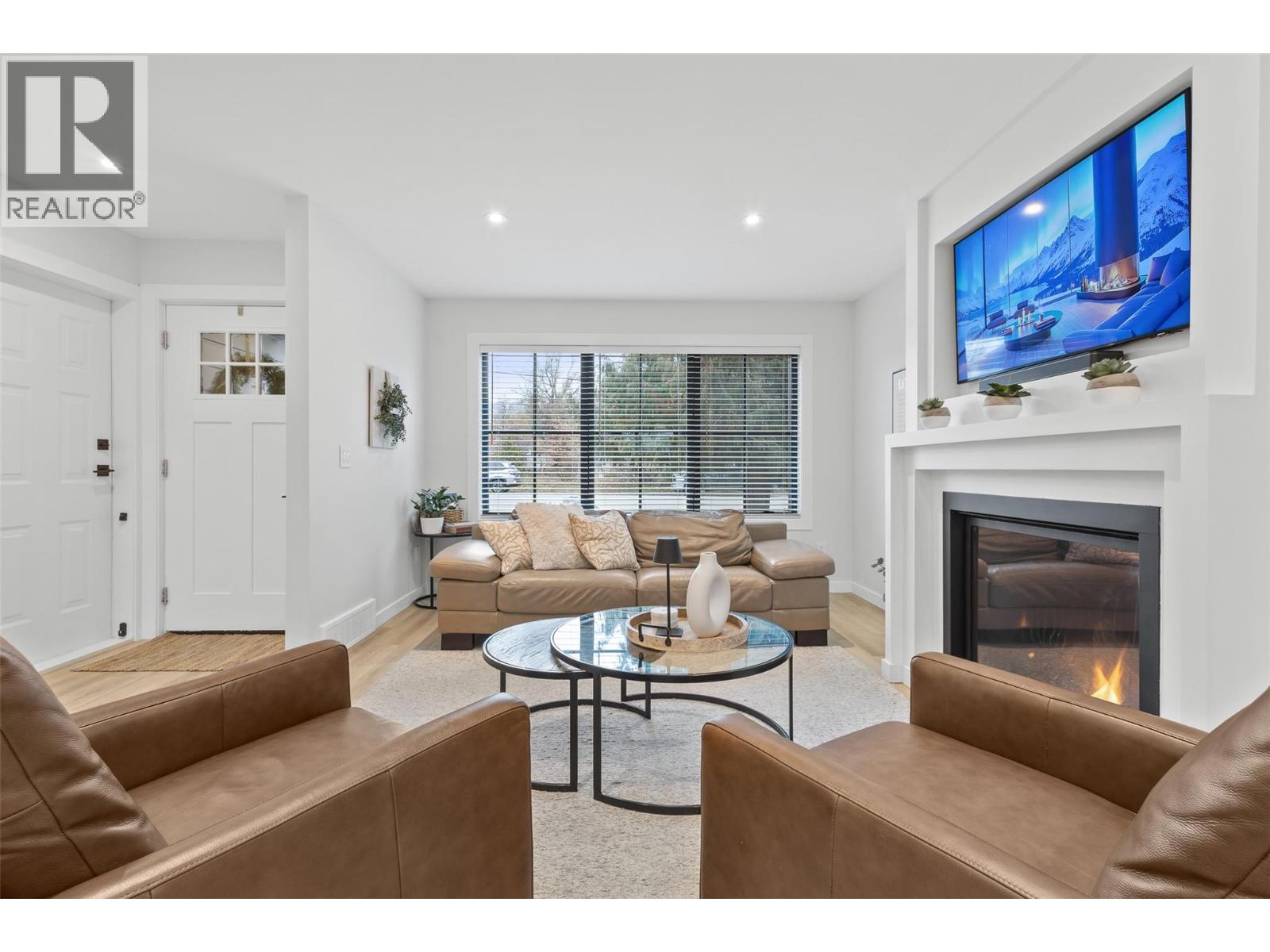  712 Schafer Road, Kelowna