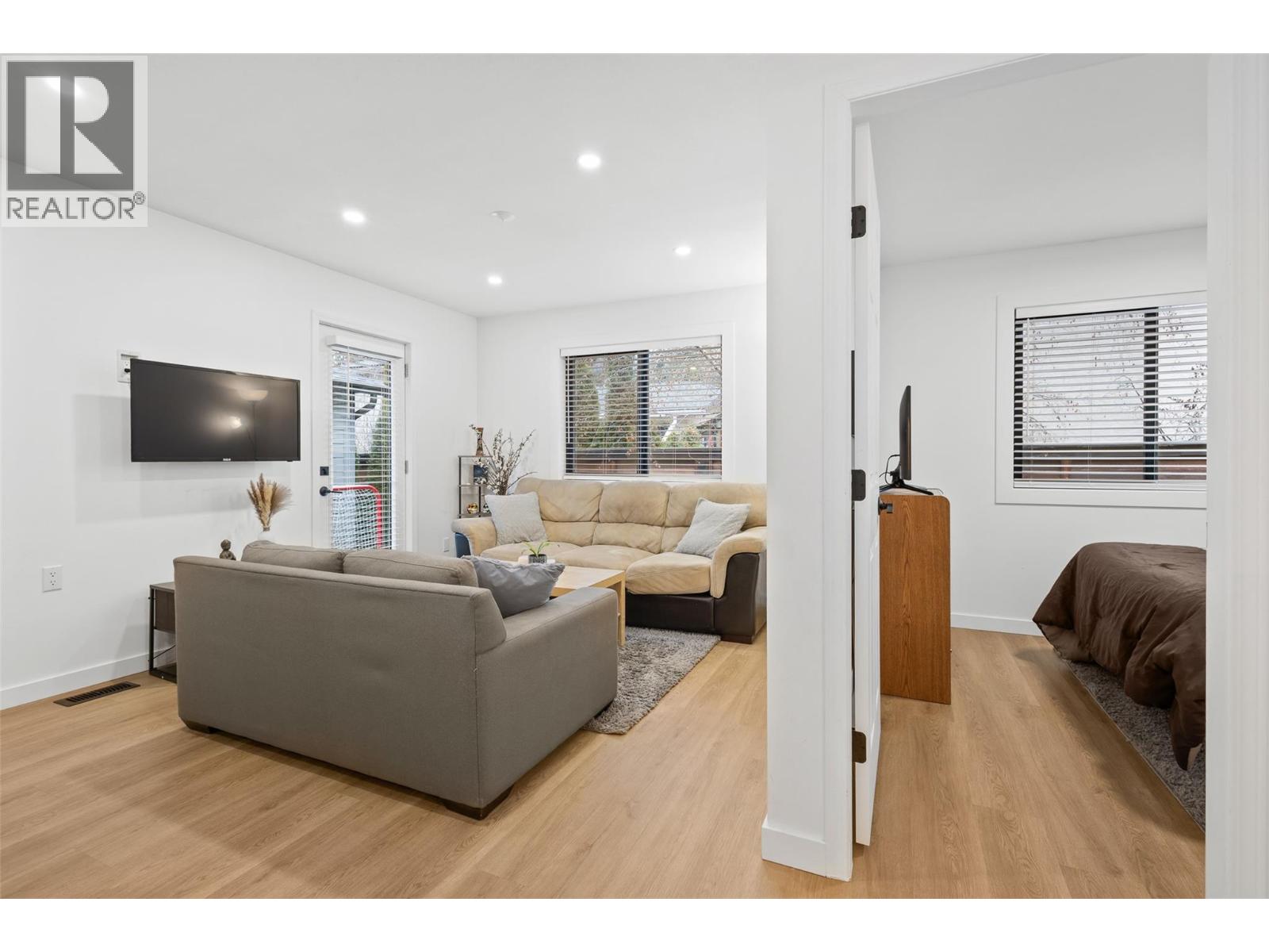  712 Schafer Road, Kelowna