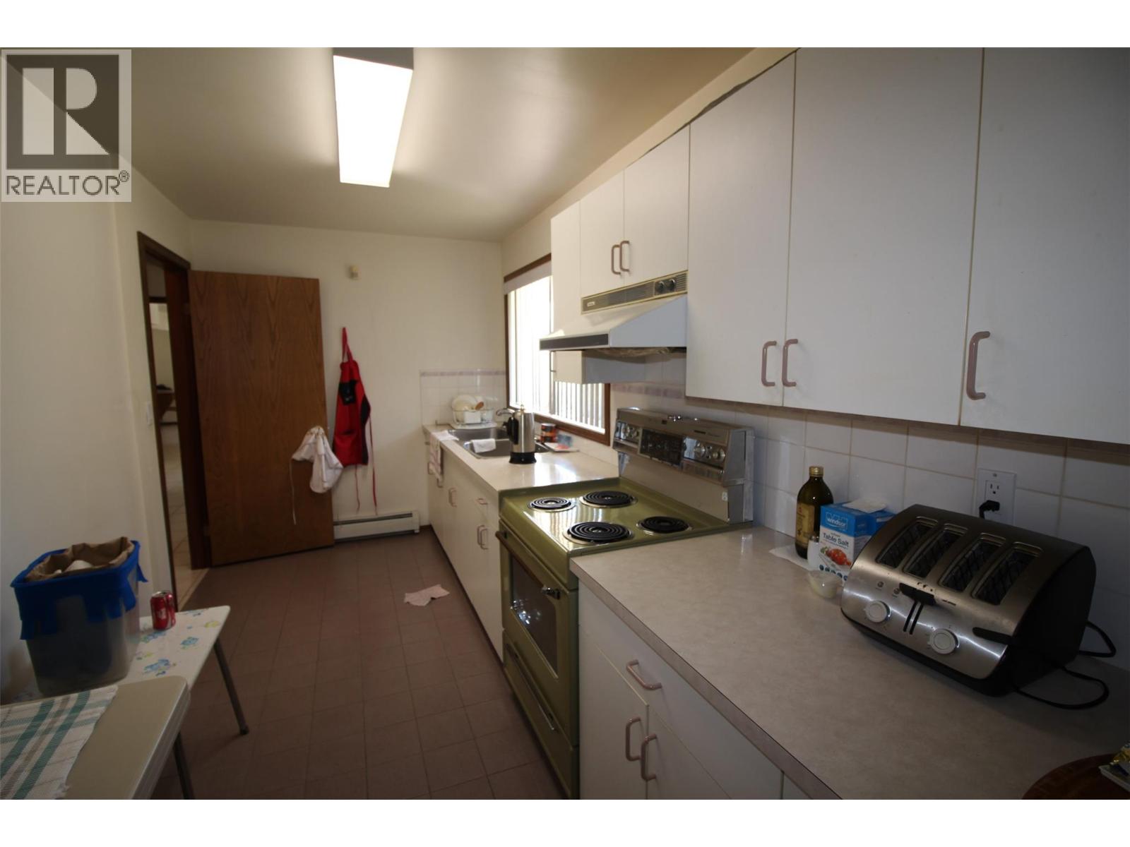 Photo 11 of 786 Gifford Court, Kamloops BC