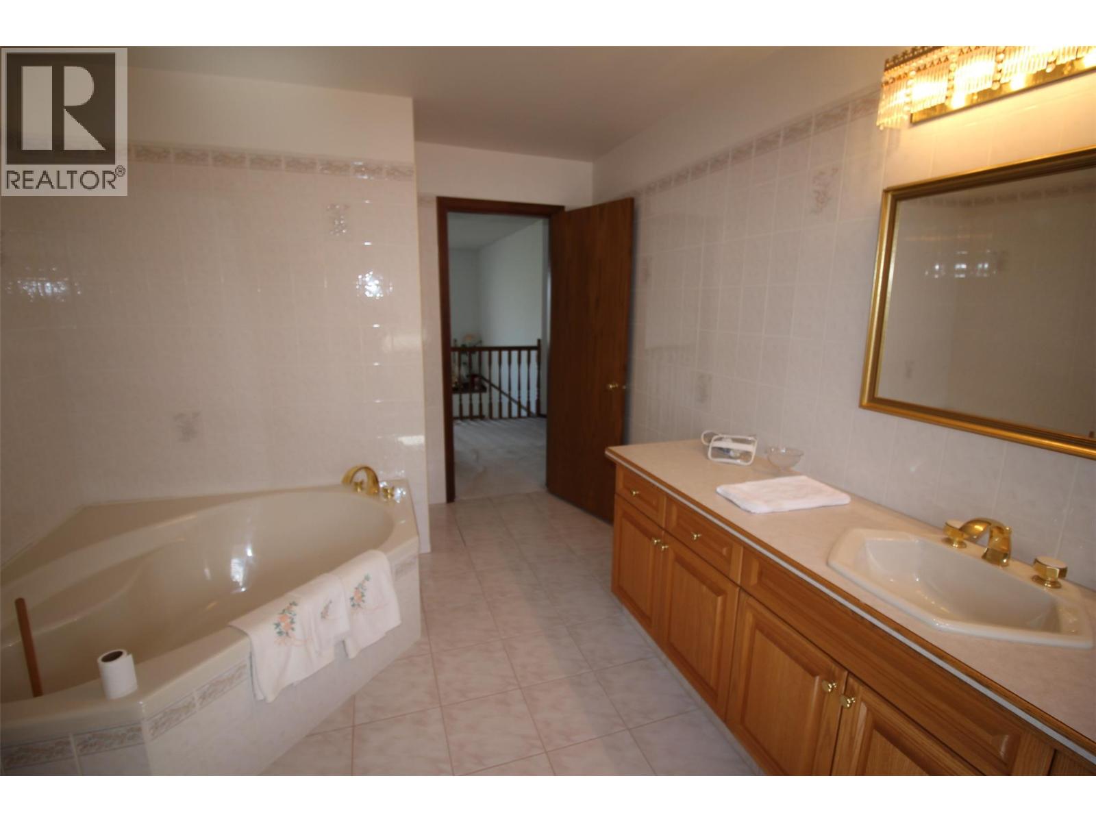 Photo 18 of 786 Gifford Court, Kamloops BC