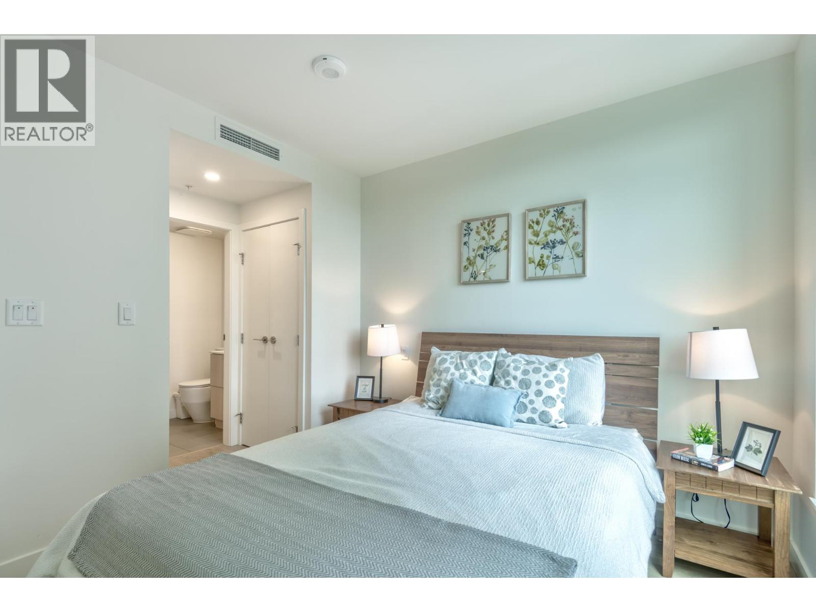 Photo 11 of 1307 318 Alderson Avenue, Coquitlam BC