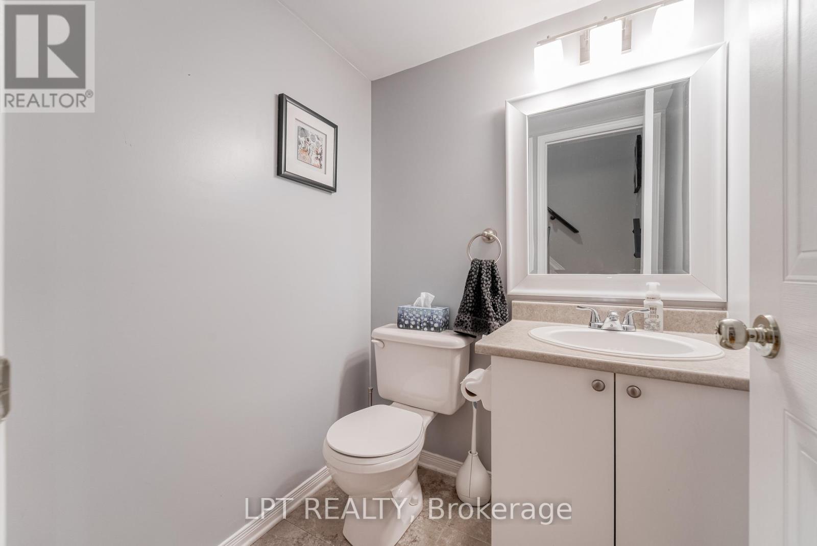 Photo 10 of 21 Provender Avenue, Ottawa ON