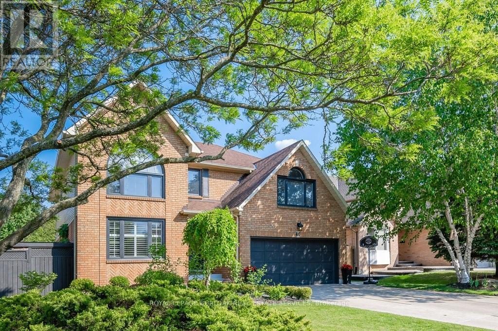 Photo 1 of 40 Springfield Boulevard, Hamilton ON