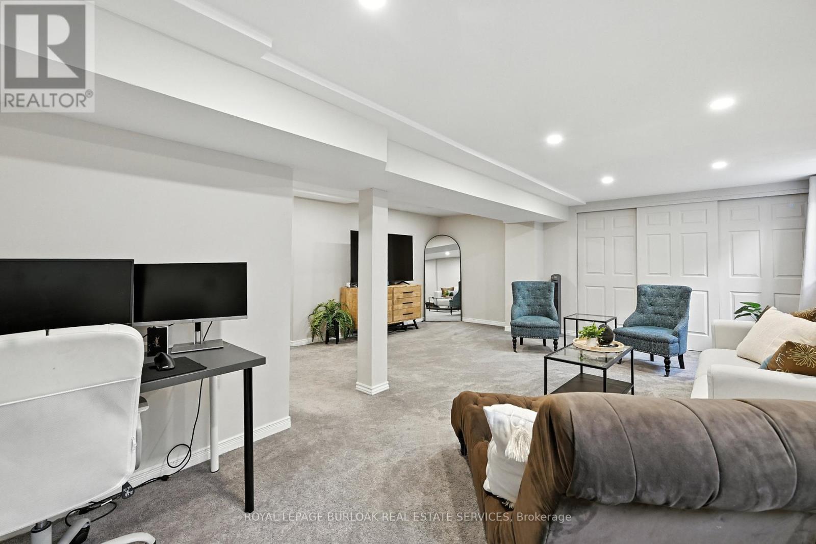 Photo 30 of 40 Springfield Boulevard, Hamilton ON