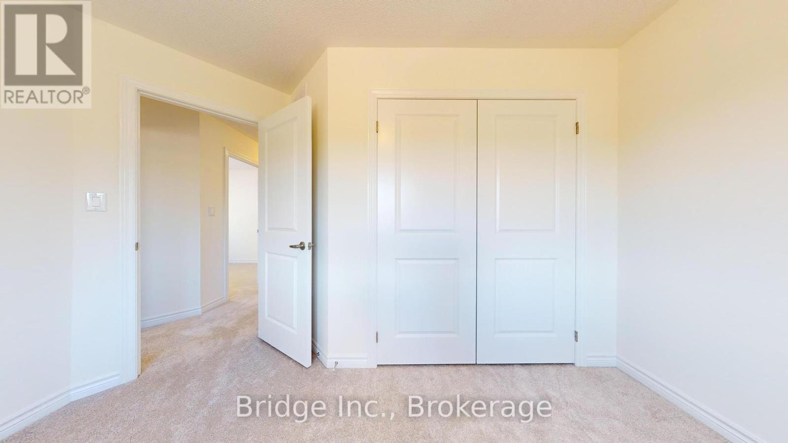 Photo 5 of 12 Hillcroft Way, Kawartha Lakes ON
