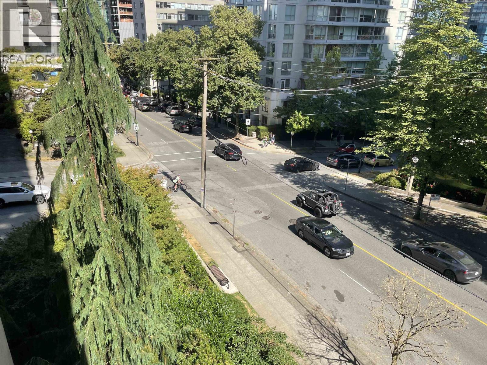 Photo 2 of 201 738 Broughton Street, Vancouver BC