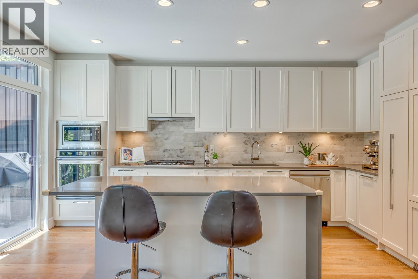34 3306 PRINCETON AVENUE, Coquitlam