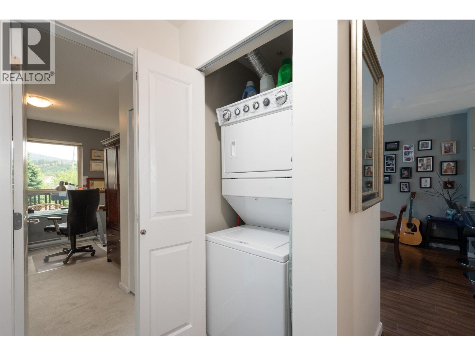 Photo 17 of 211 3178 Dayanee Springs Boulevard, Coquitlam BC
