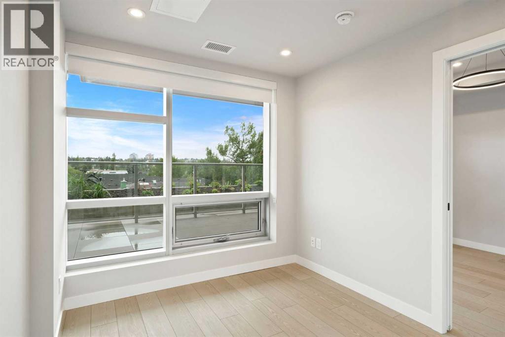 Single Family House for Sale in   A Street NW West Hillhurst Calgary 