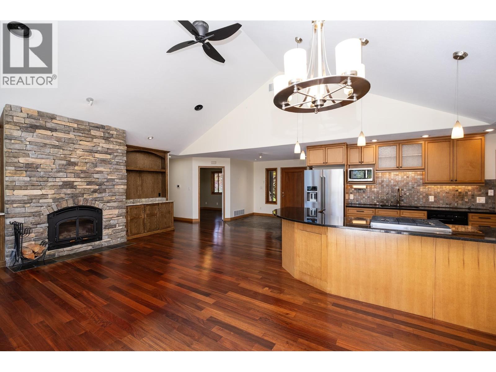 22 4622 SINCLAIR BAY ROAD, Pender Harbour
