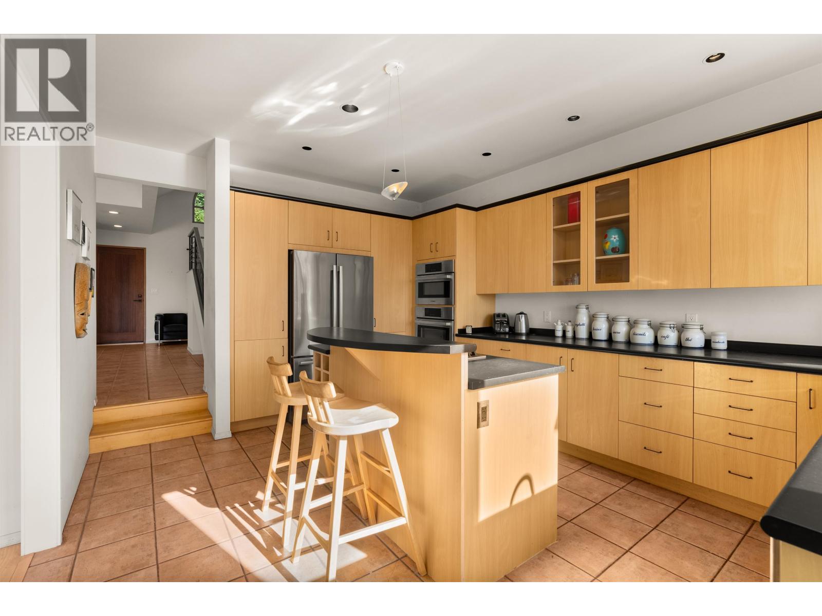 1911 GRANDVIEW ROAD, Gibsons