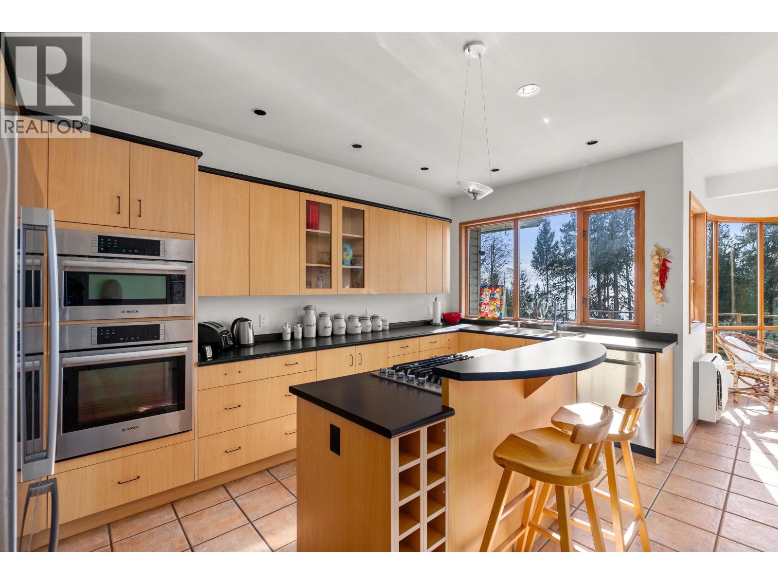 1911 GRANDVIEW ROAD, Gibsons