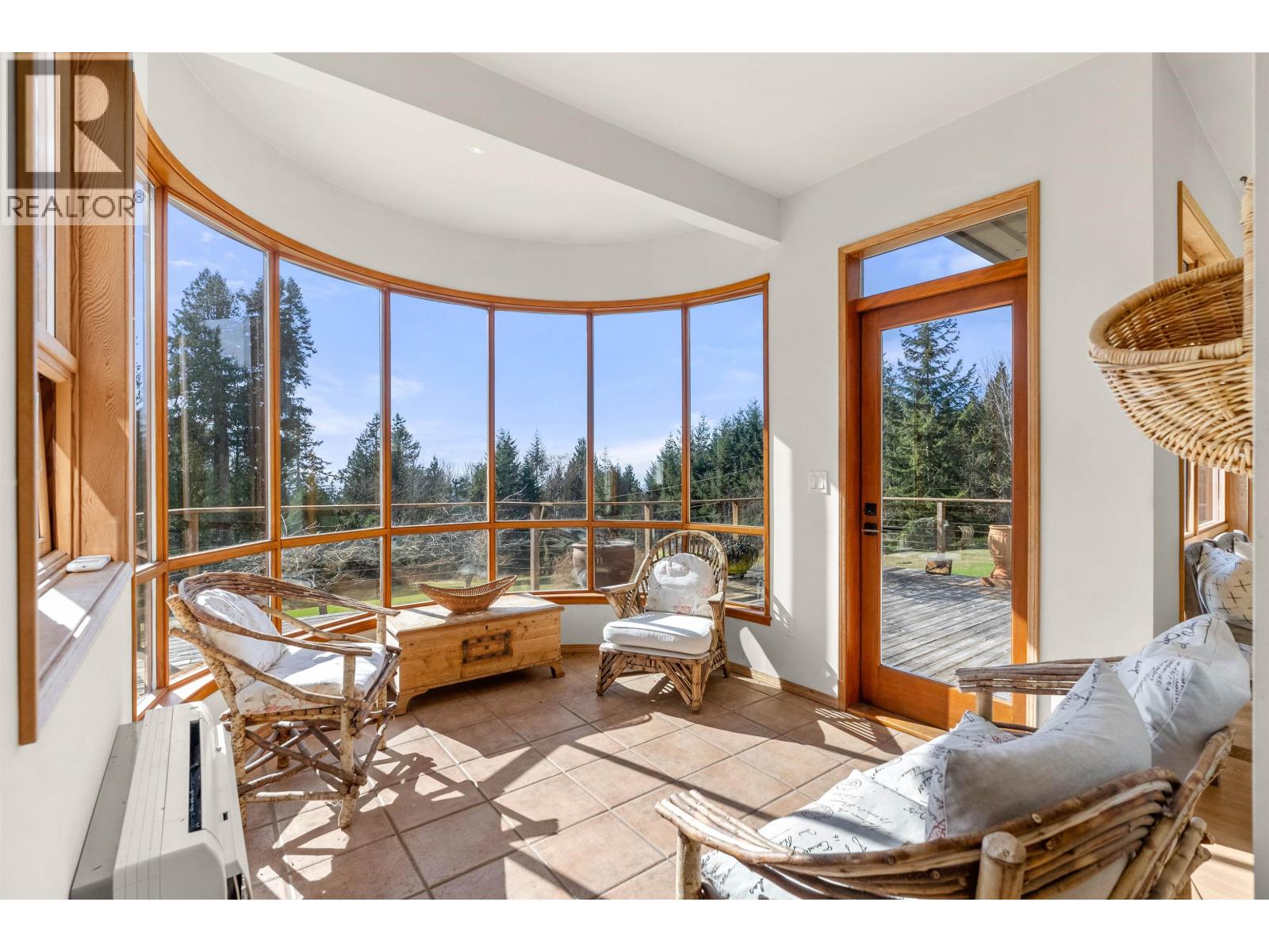 1911 GRANDVIEW ROAD, Gibsons