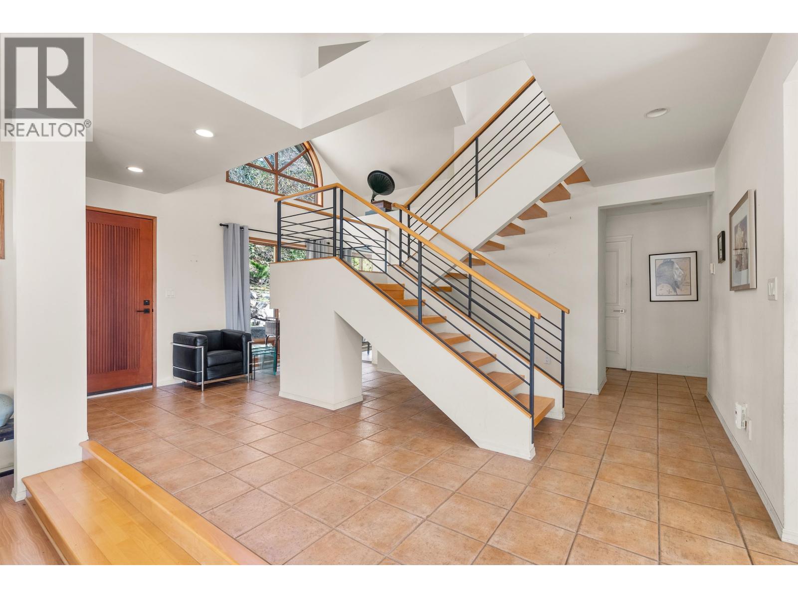 1911 GRANDVIEW ROAD, Gibsons