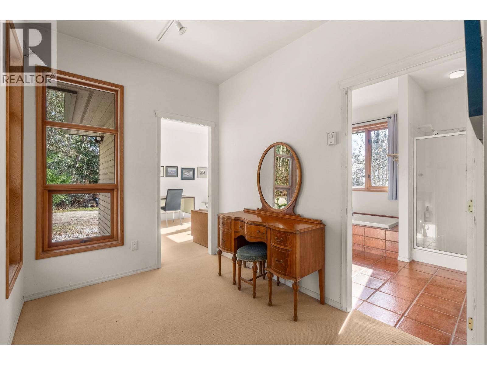1911 GRANDVIEW ROAD, Gibsons