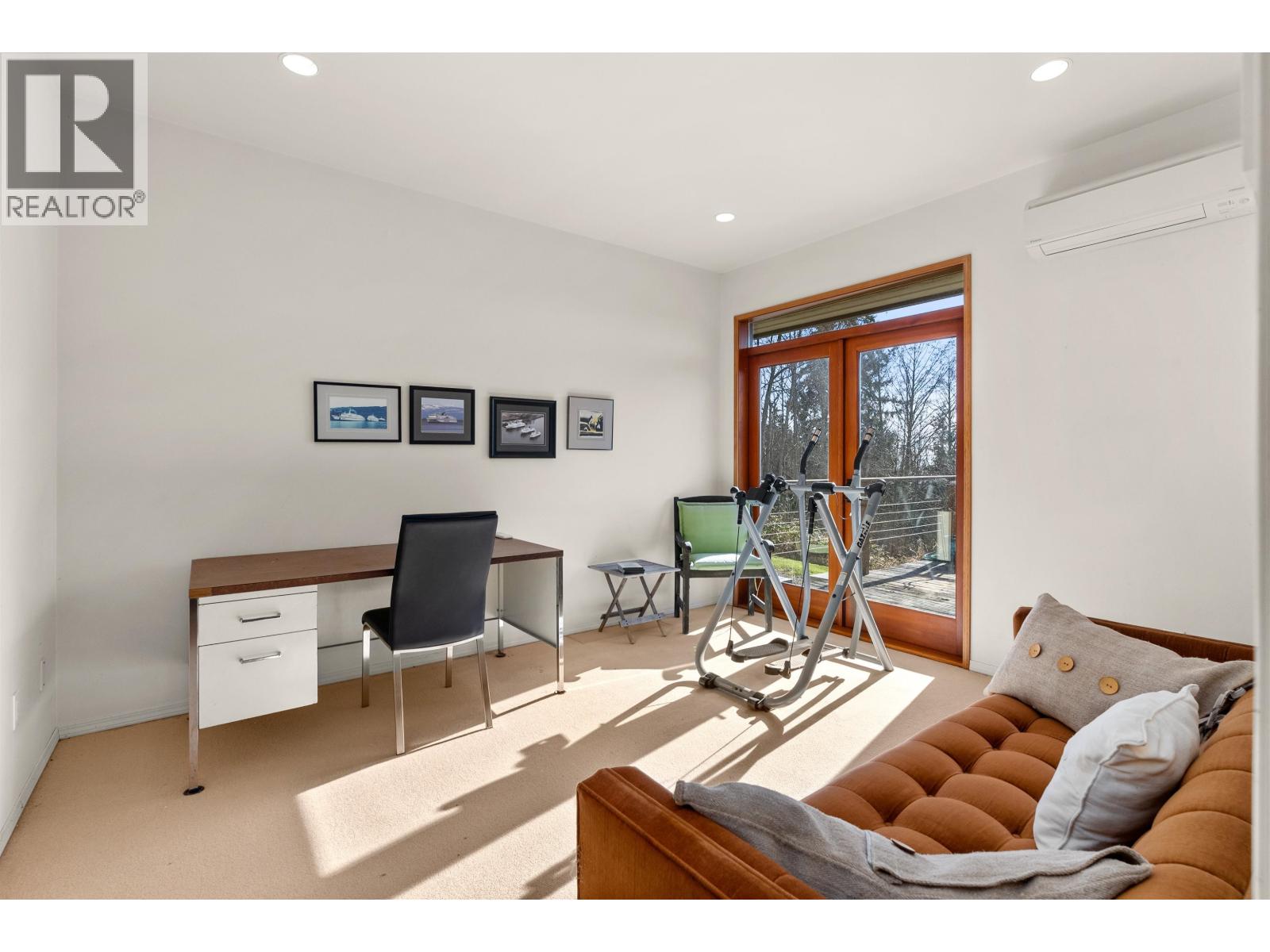 1911 GRANDVIEW ROAD, Gibsons