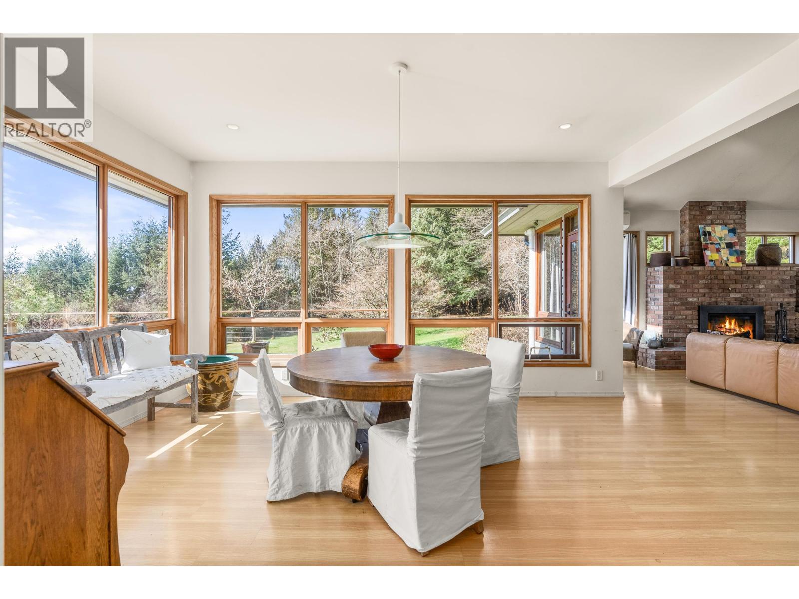 1911 GRANDVIEW ROAD, Gibsons