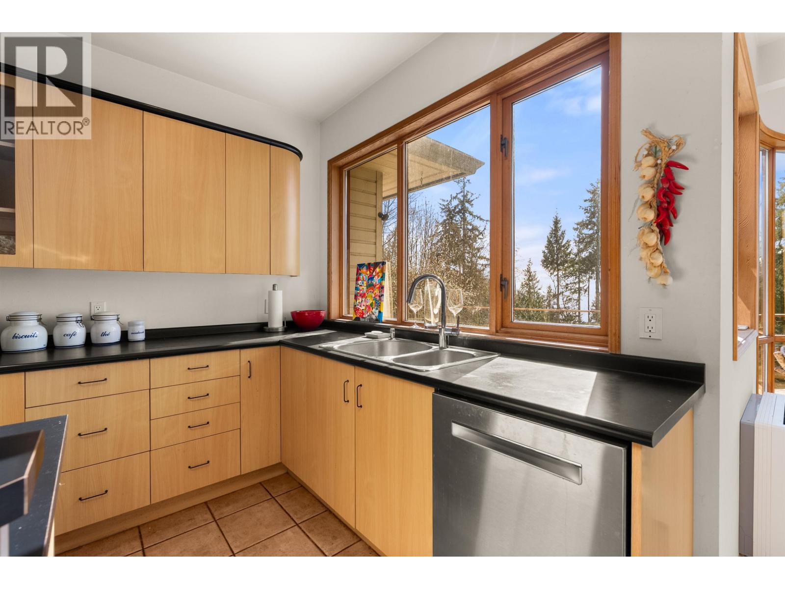 1911 GRANDVIEW ROAD, Gibsons