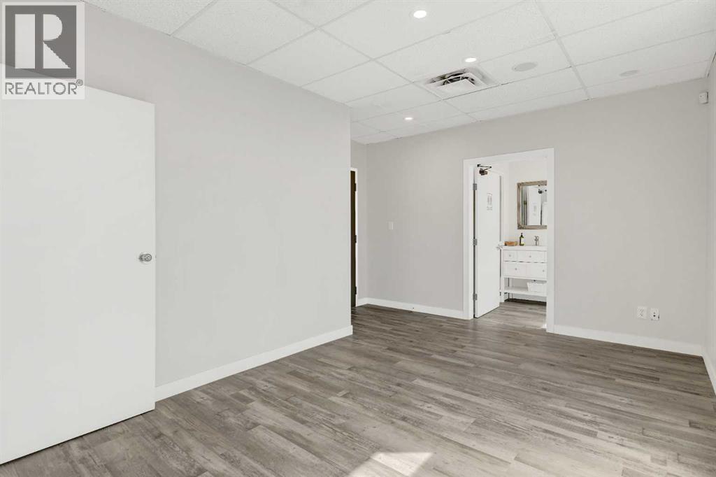 Photo 11 of 202 9814 97 Street, Grande Prairie AB