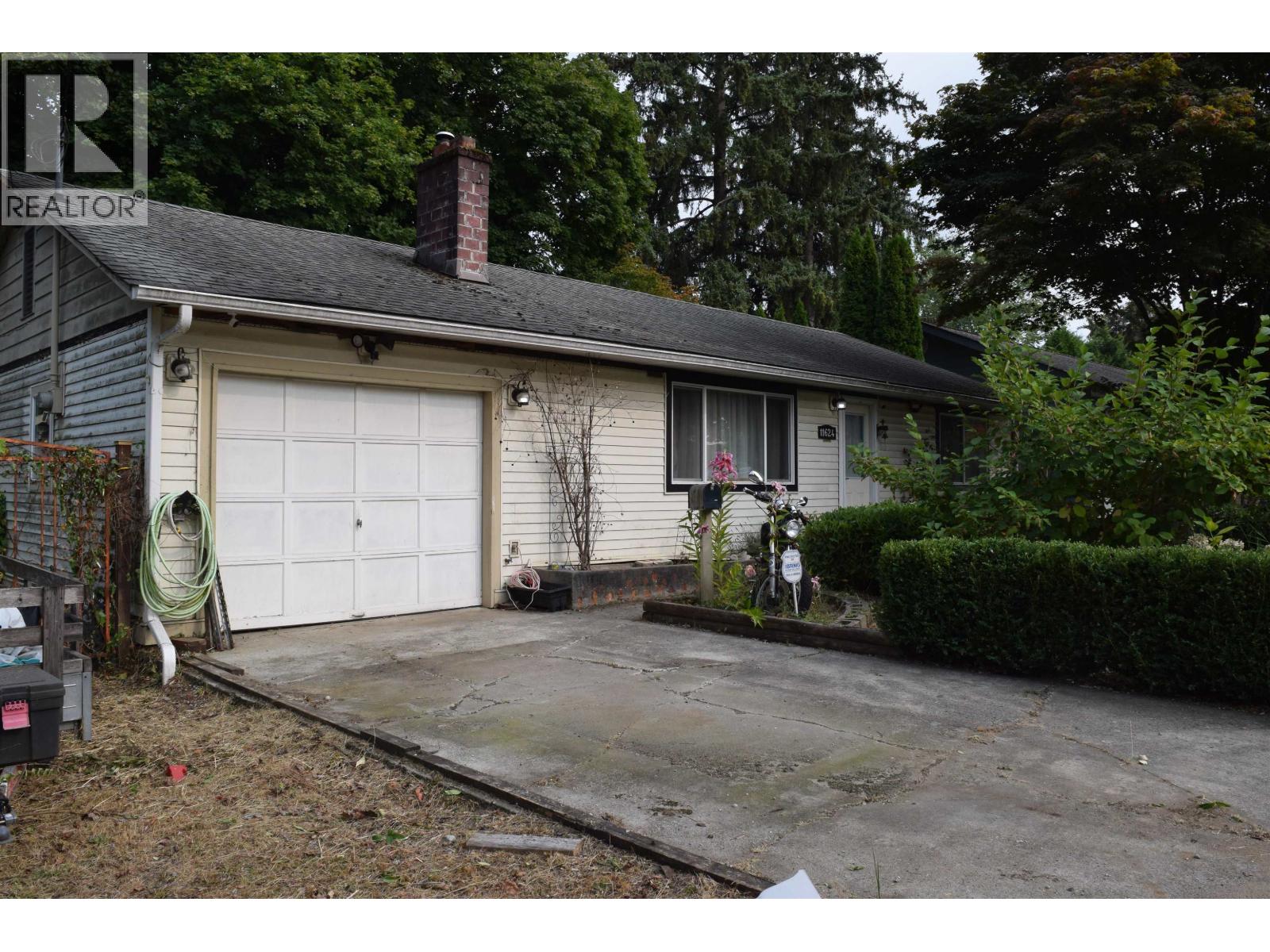 Photo 11 of 11624 212 Street, Maple Ridge BC