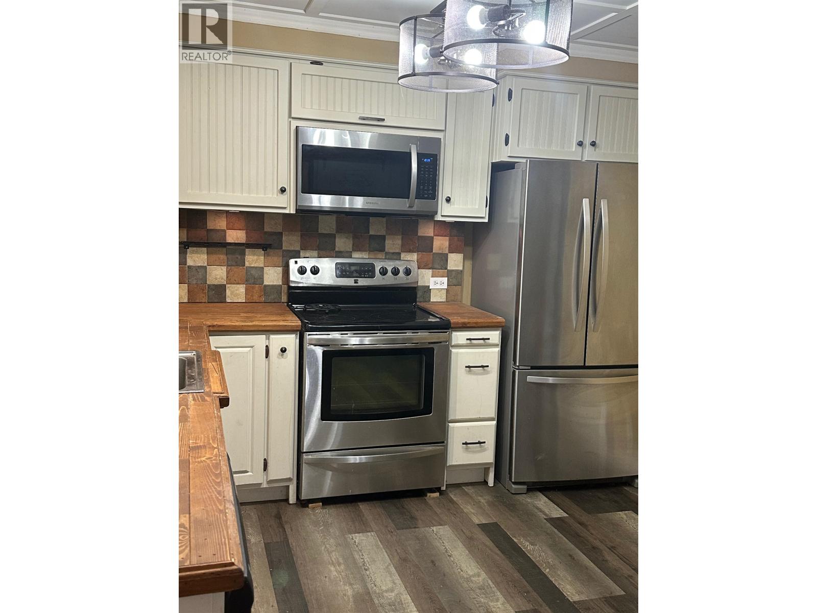 Photo 8 of 11624 212 Street, Maple Ridge BC
