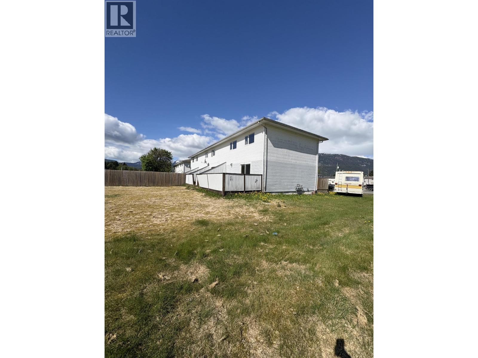 75 WEDEENE STREET, Kitimat