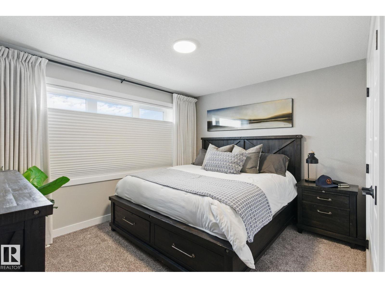 Photo 23 of 3937 3 A Av Sw, Edmonton AB