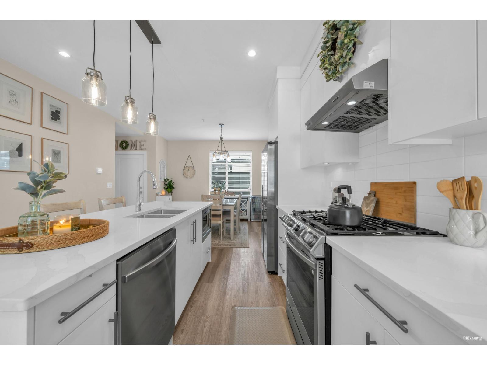 Photo 8 of 14 5515 199 A Street, Langley BC