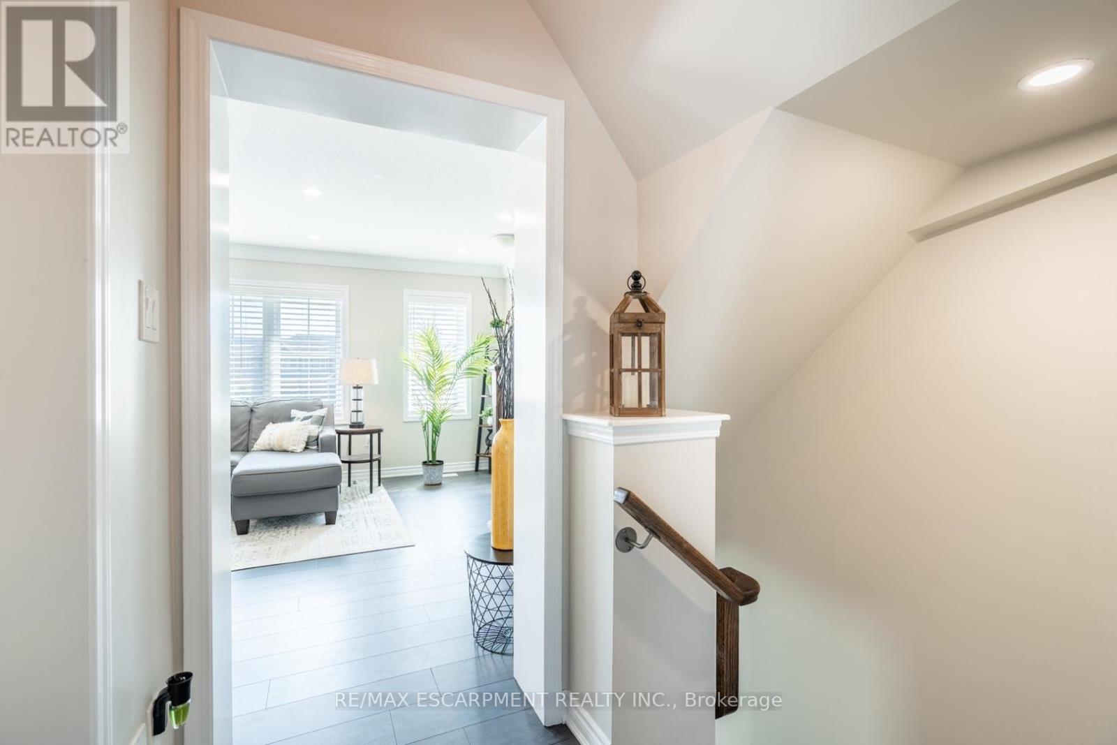 Photo 14 of 15 230 Avonsyde Boulevard, Hamilton ON