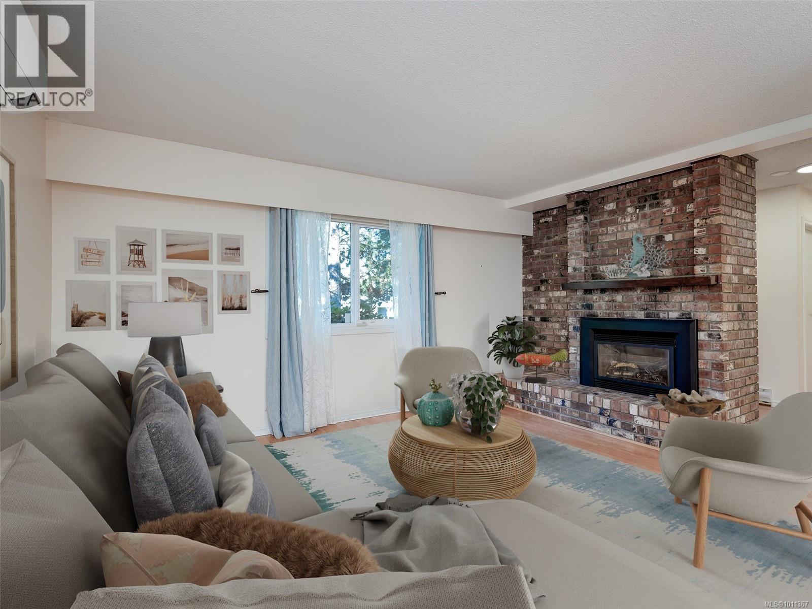 Single Family House for Sale in   Pemberton Rd Victoria 