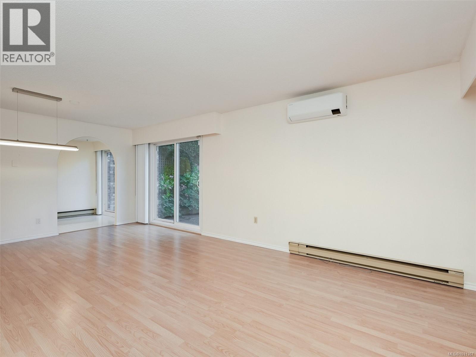3 949 Pemberton Rd, Victoria, British Columbia