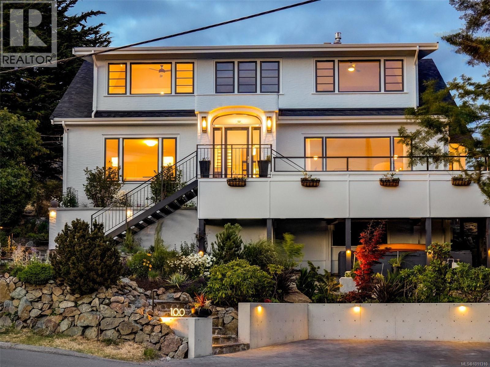  100 King George Terrace, Oak Bay