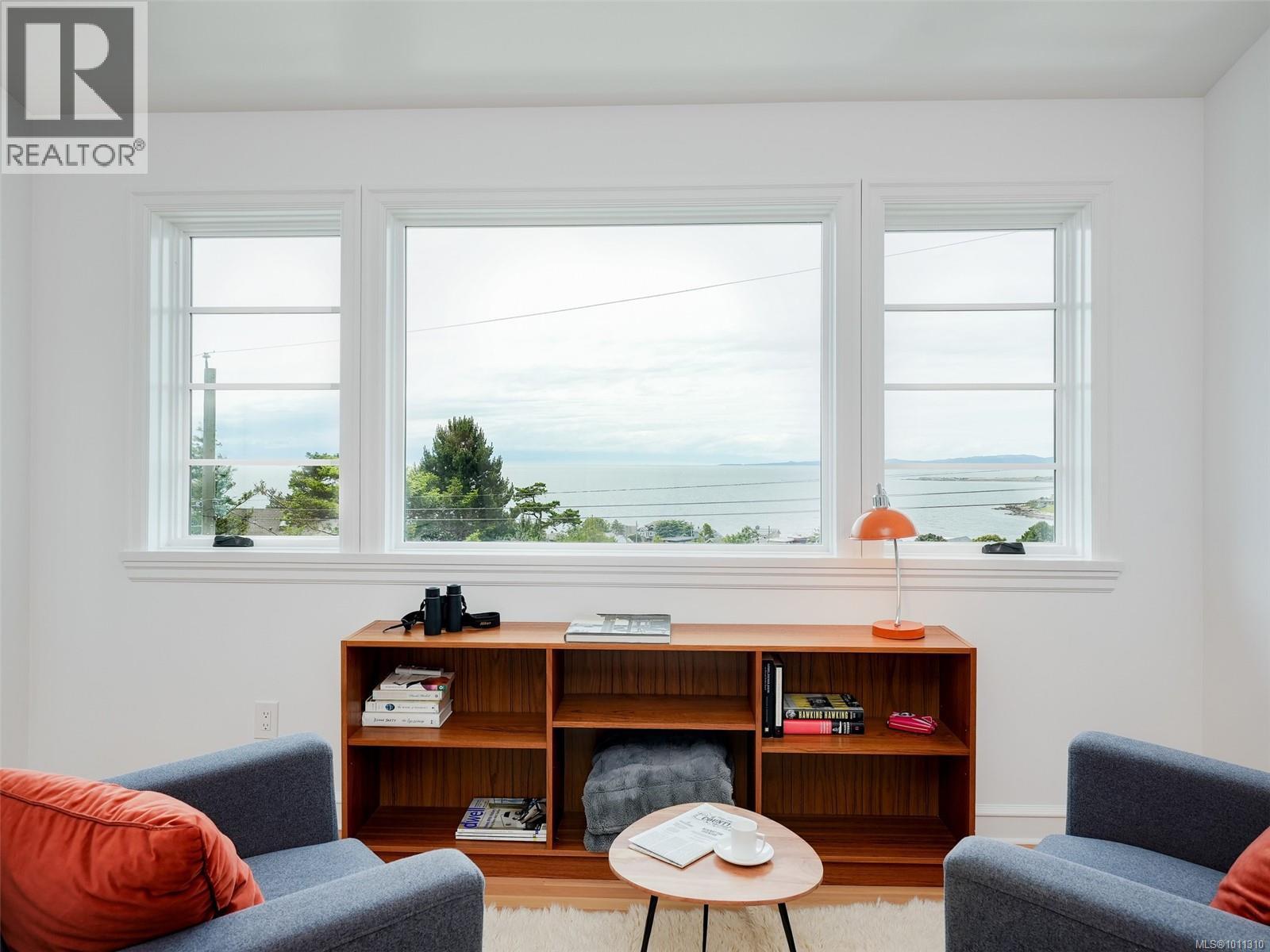  100 King George Terrace, Oak Bay