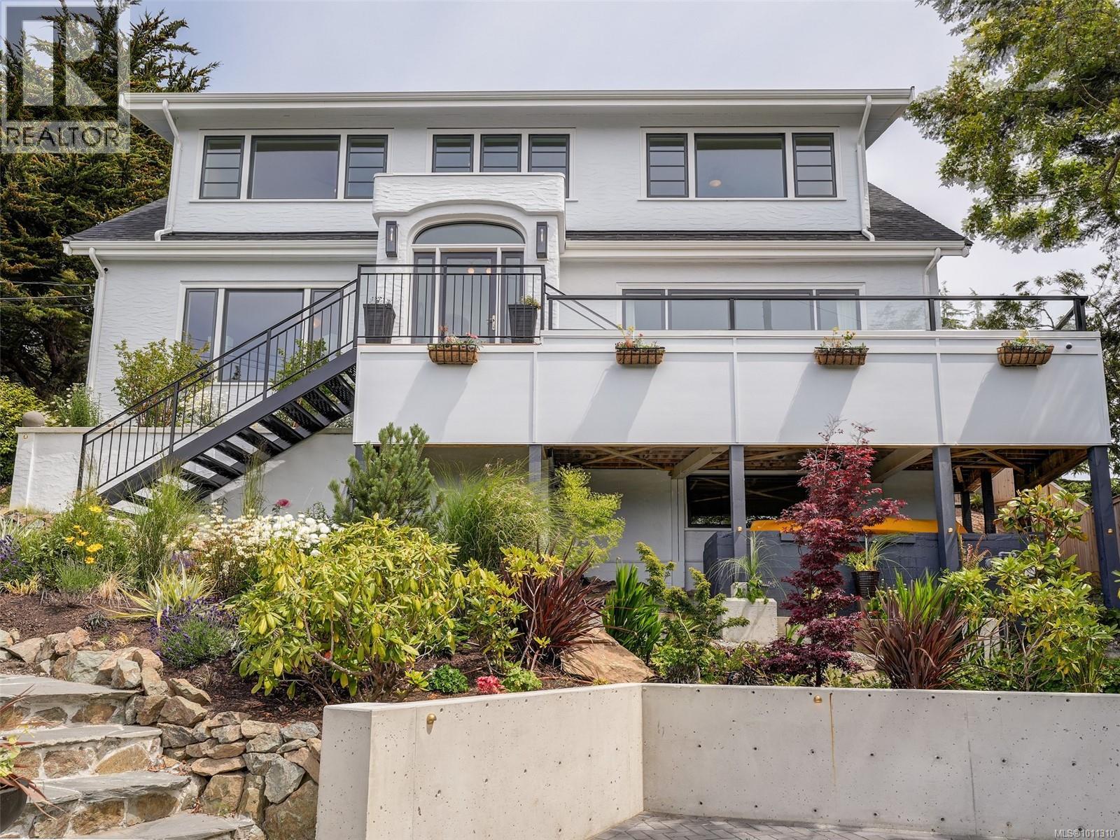  100 King George Terrace, Oak Bay