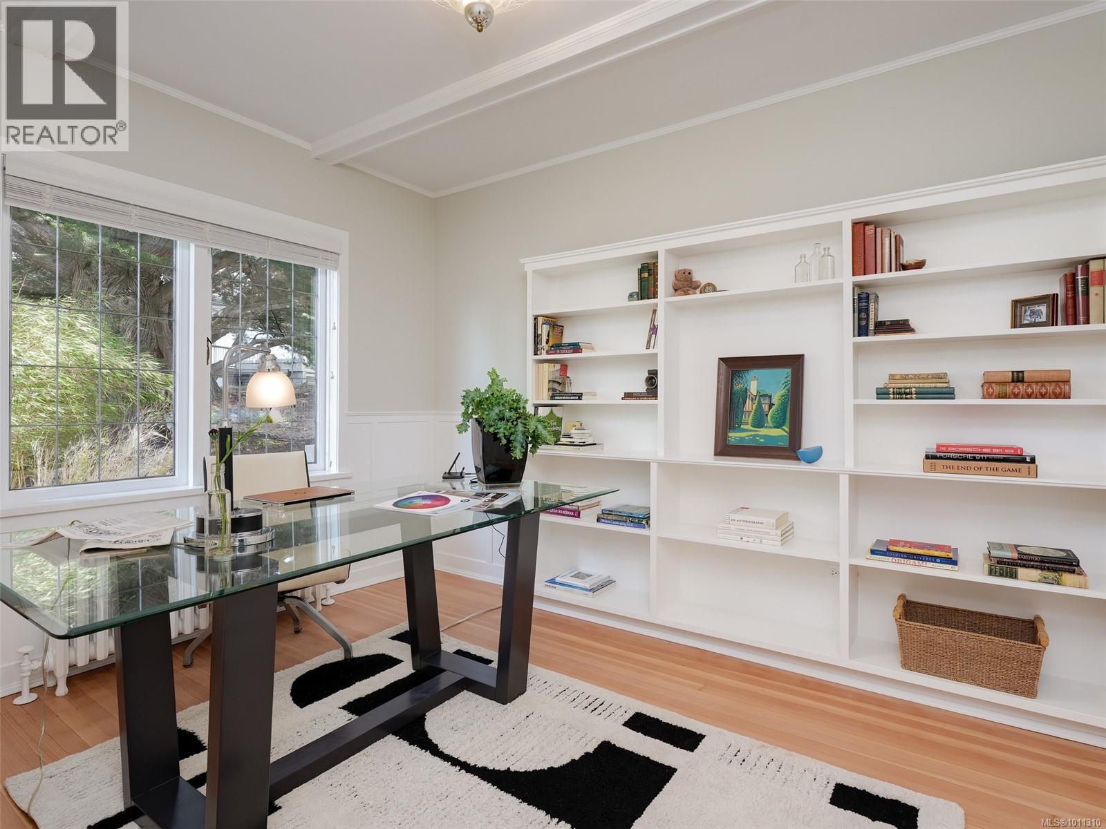  100 King George Terrace, Oak Bay