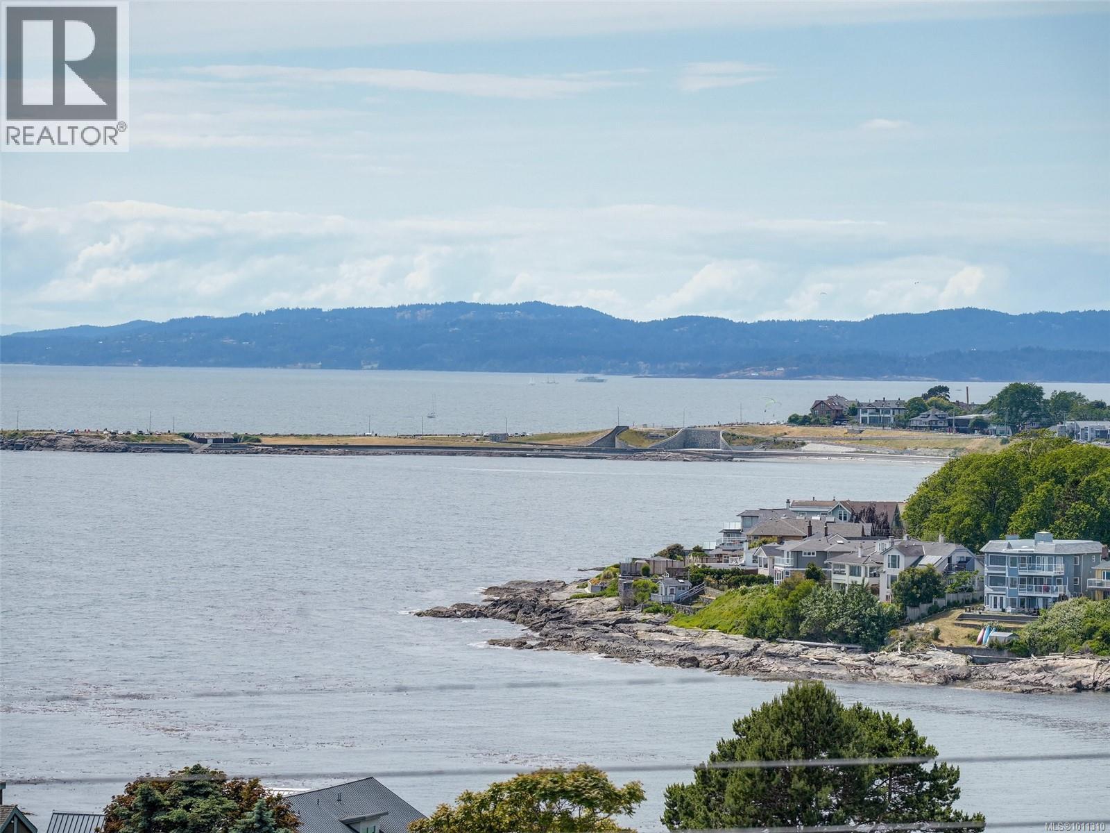  100 King George Terrace, Oak Bay