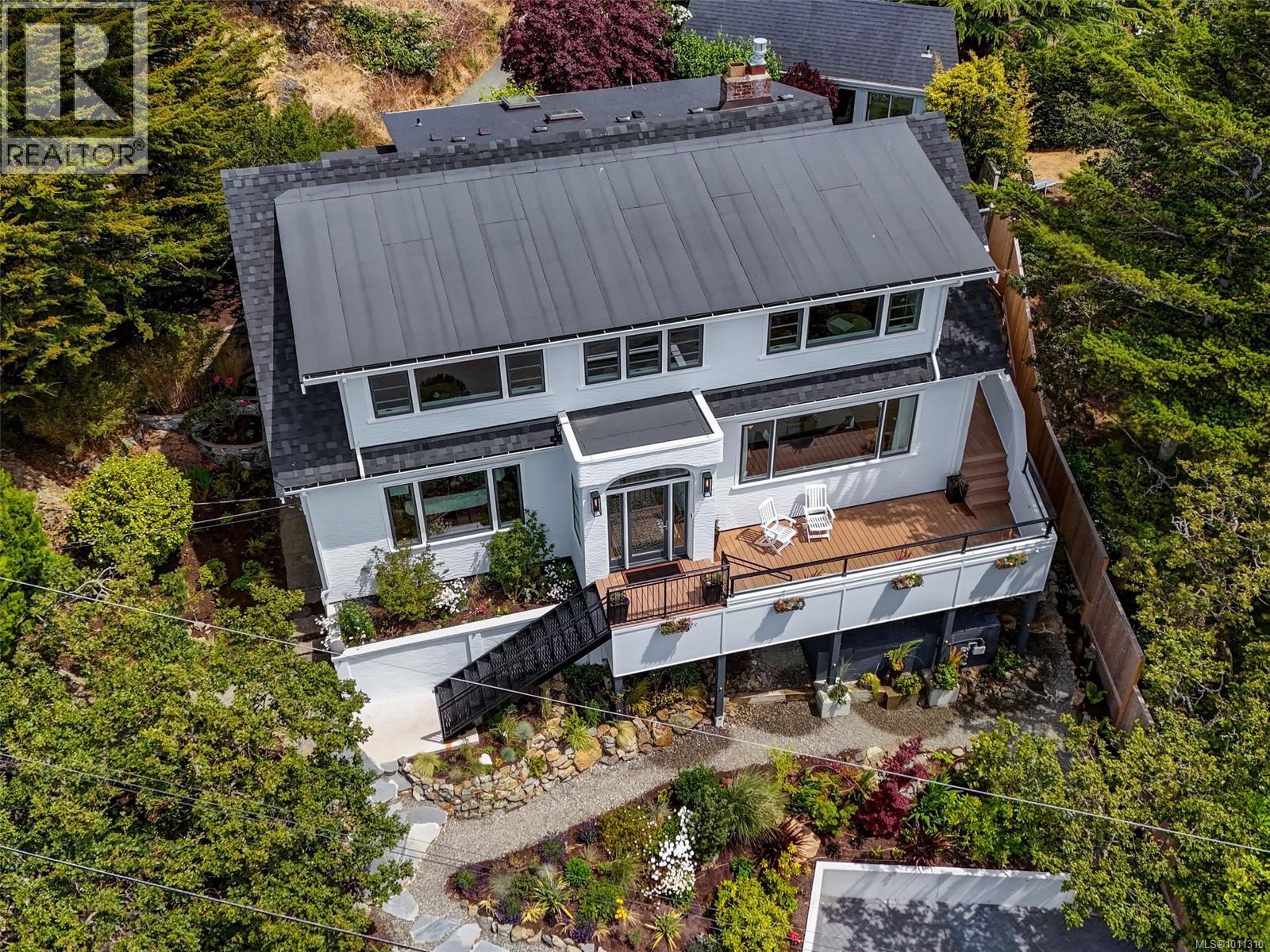  100 King George Terrace, Oak Bay