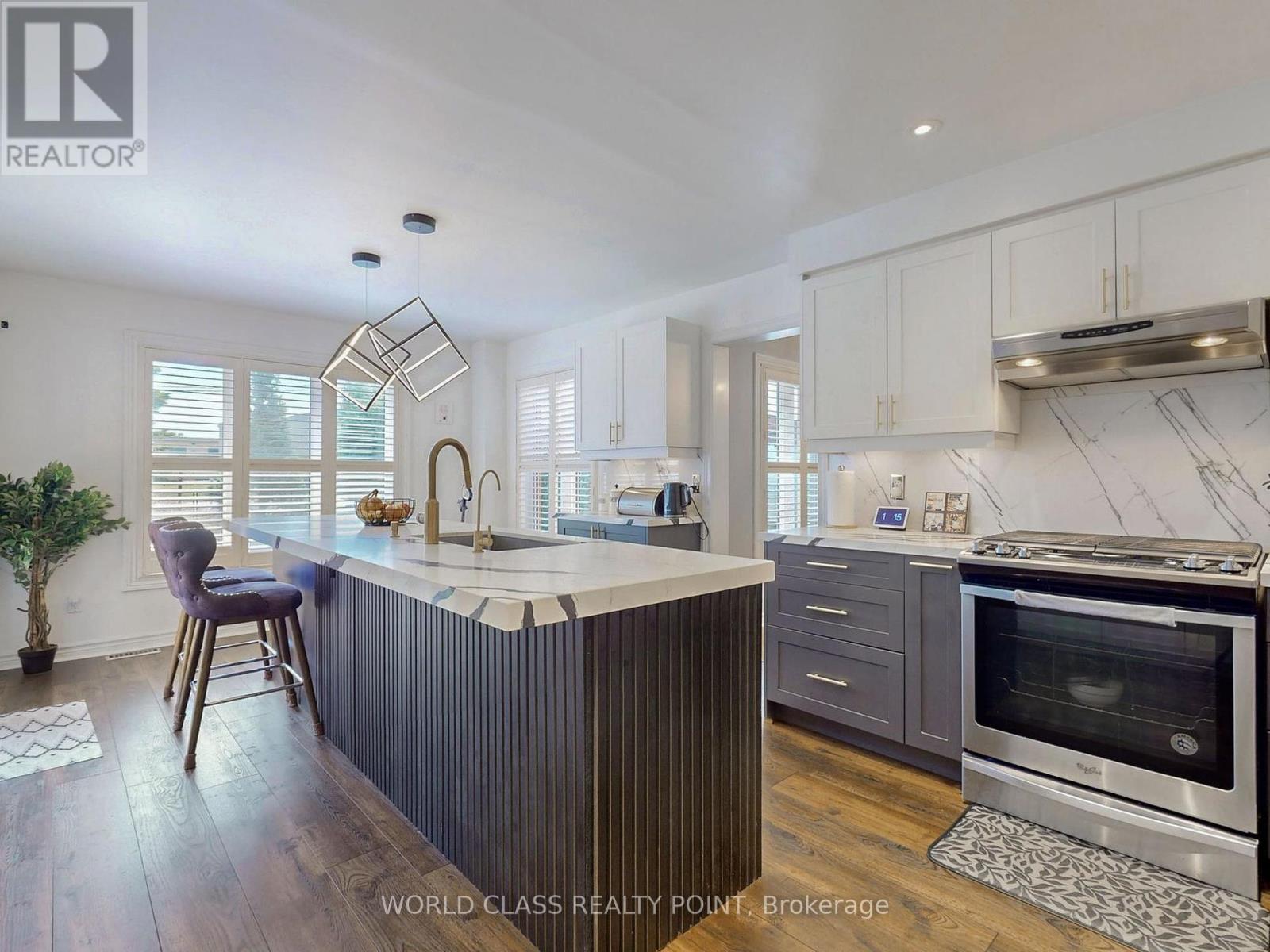 Photo 12 of 23 Kilbride Drive, Whitby ON