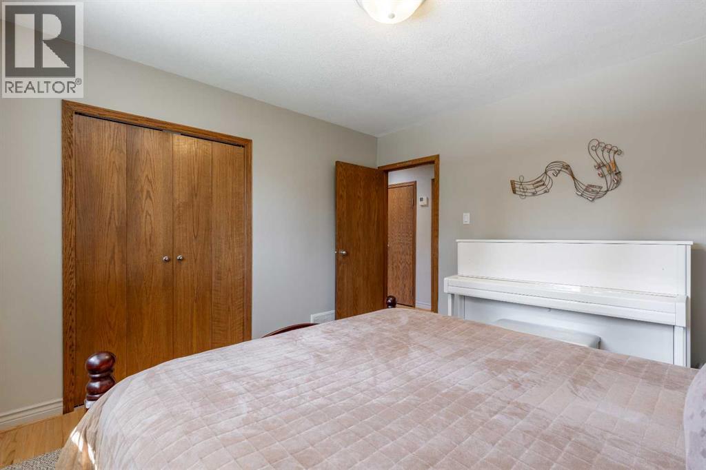 Single Family House Bungalow for Sale in   Street S Victoria Park Lethbridge 