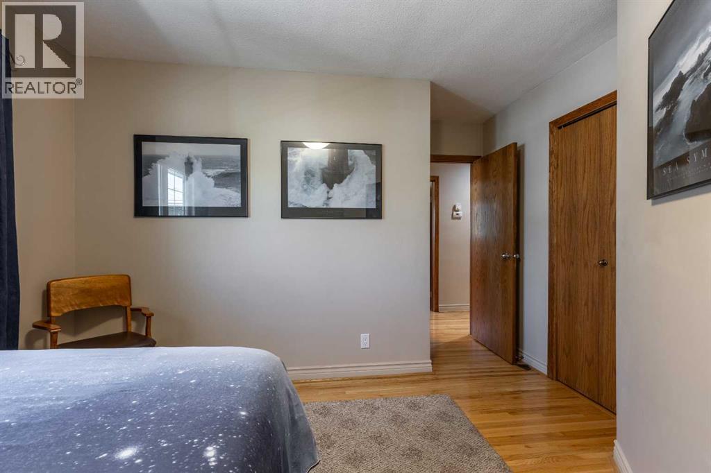 Single Family House Bungalow for Sale in   Street S Victoria Park Lethbridge 