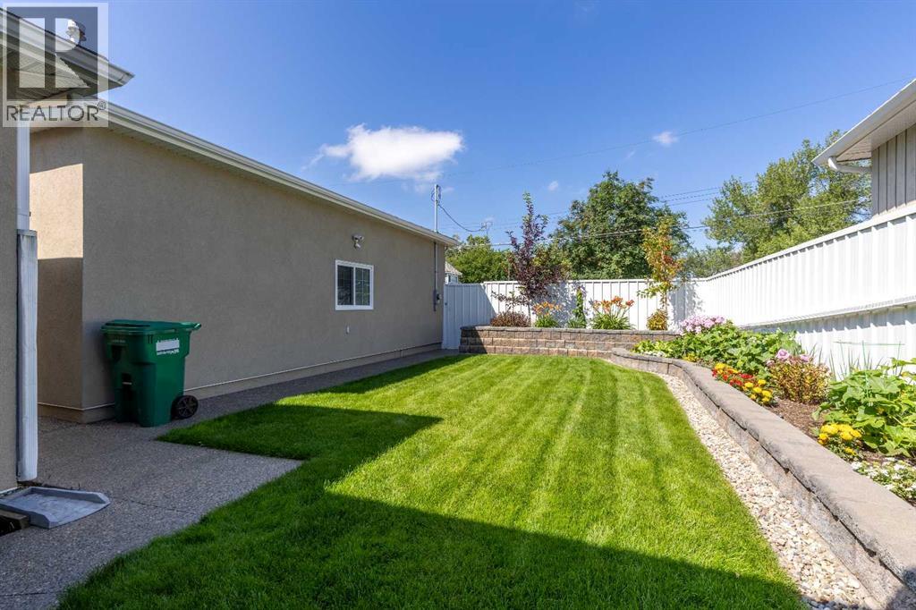 Single Family House Bungalow for Sale in   Street S Victoria Park Lethbridge 