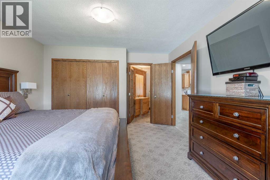 Single Family House Bungalow for Sale in   Street S Victoria Park Lethbridge 