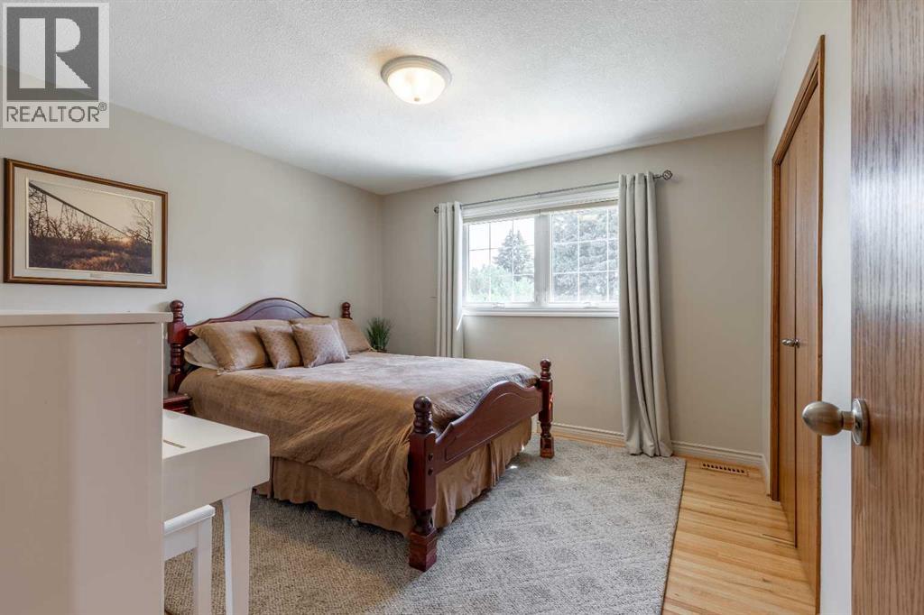 Single Family House Bungalow for Sale in   Street S Victoria Park Lethbridge 