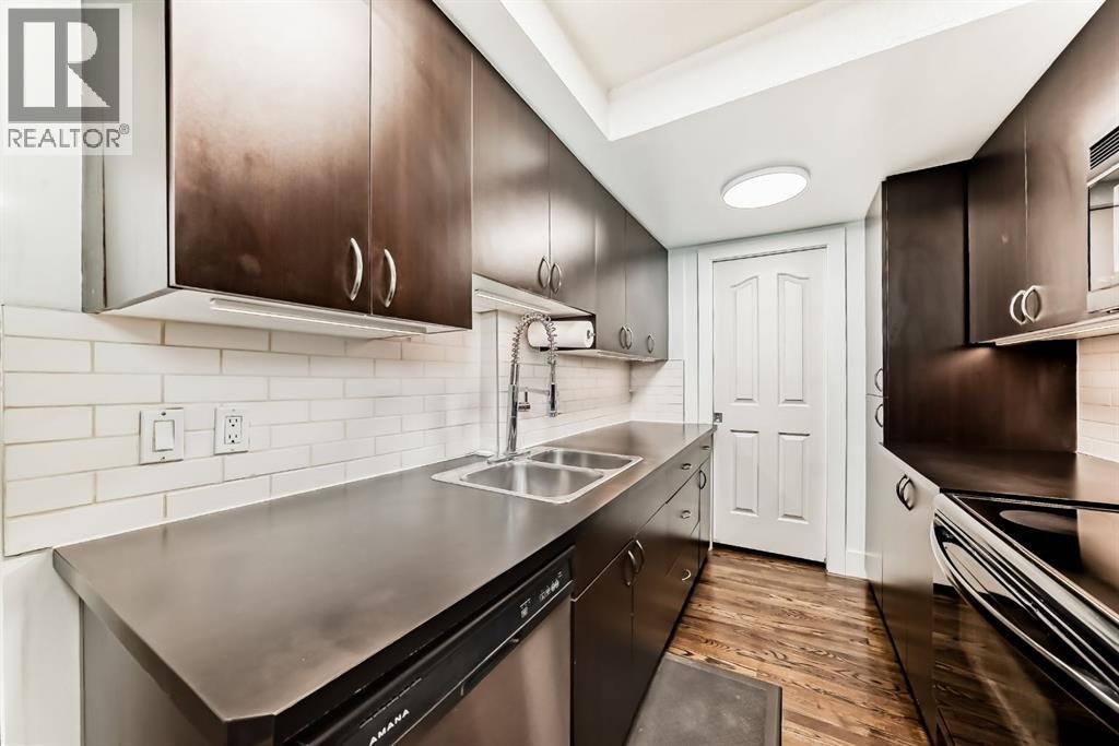 Single Family House for Sale in    Avenue SW Sunalta Calgary 