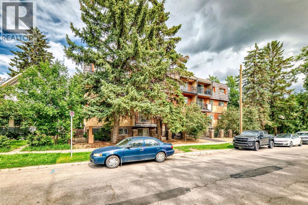 Single Family House for Sale in    Avenue SW Sunalta Calgary 