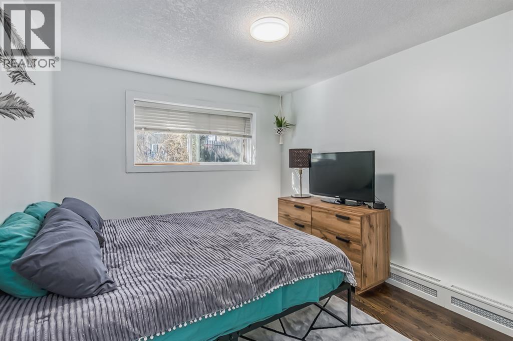 Single Family House for Sale in    Avenue SW Sunalta Calgary 