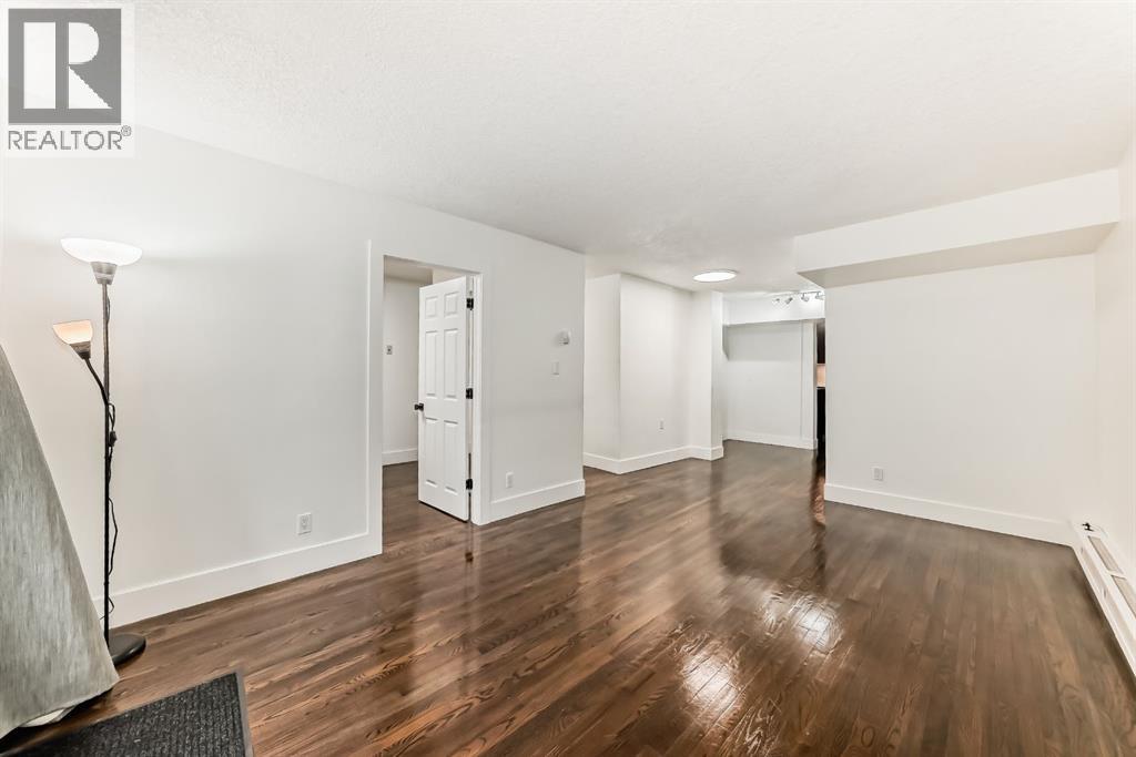 Single Family House for Sale in    Avenue SW Sunalta Calgary 