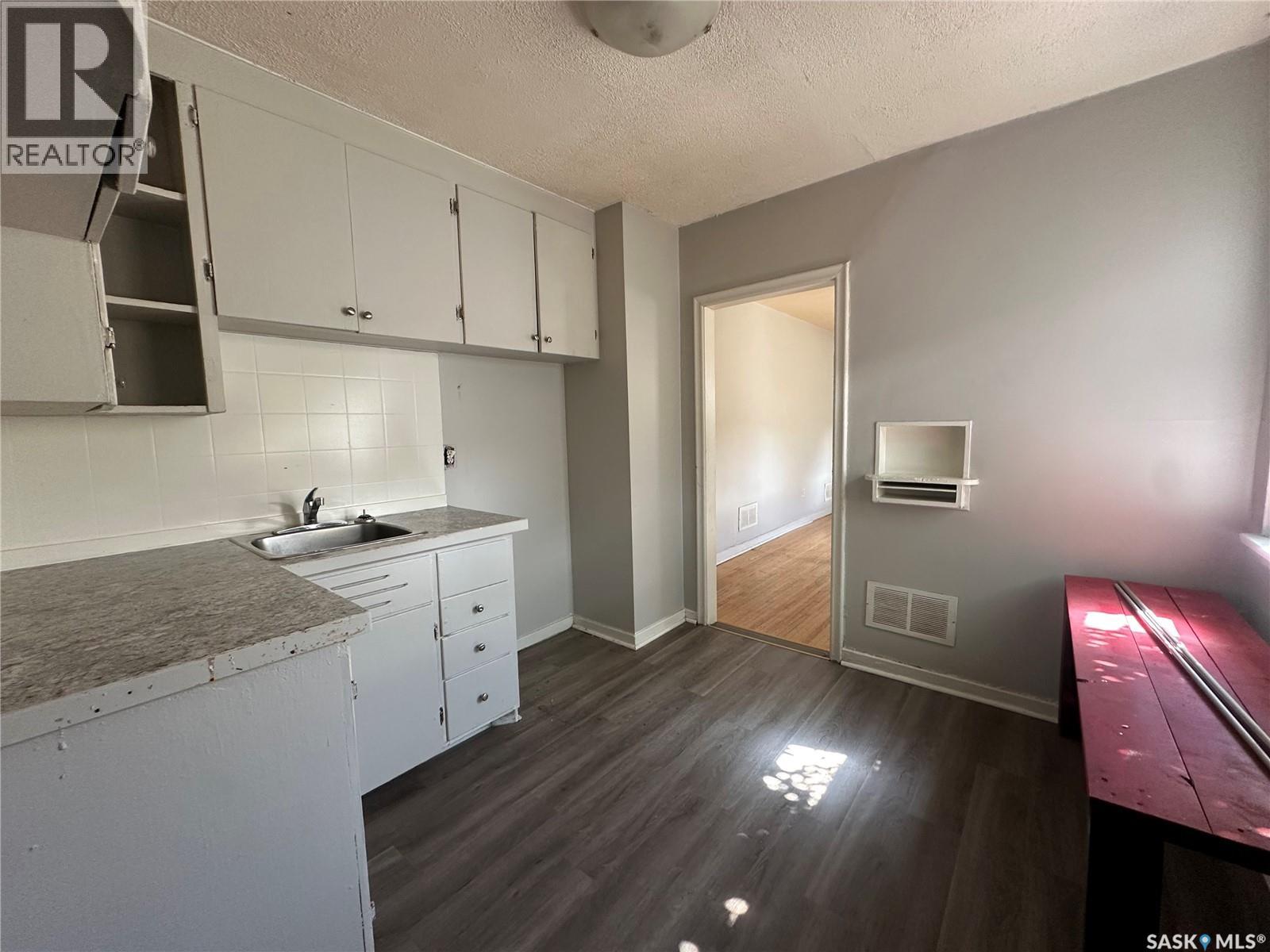 Photo 16 of 1374 Mctavish Street, Regina SK