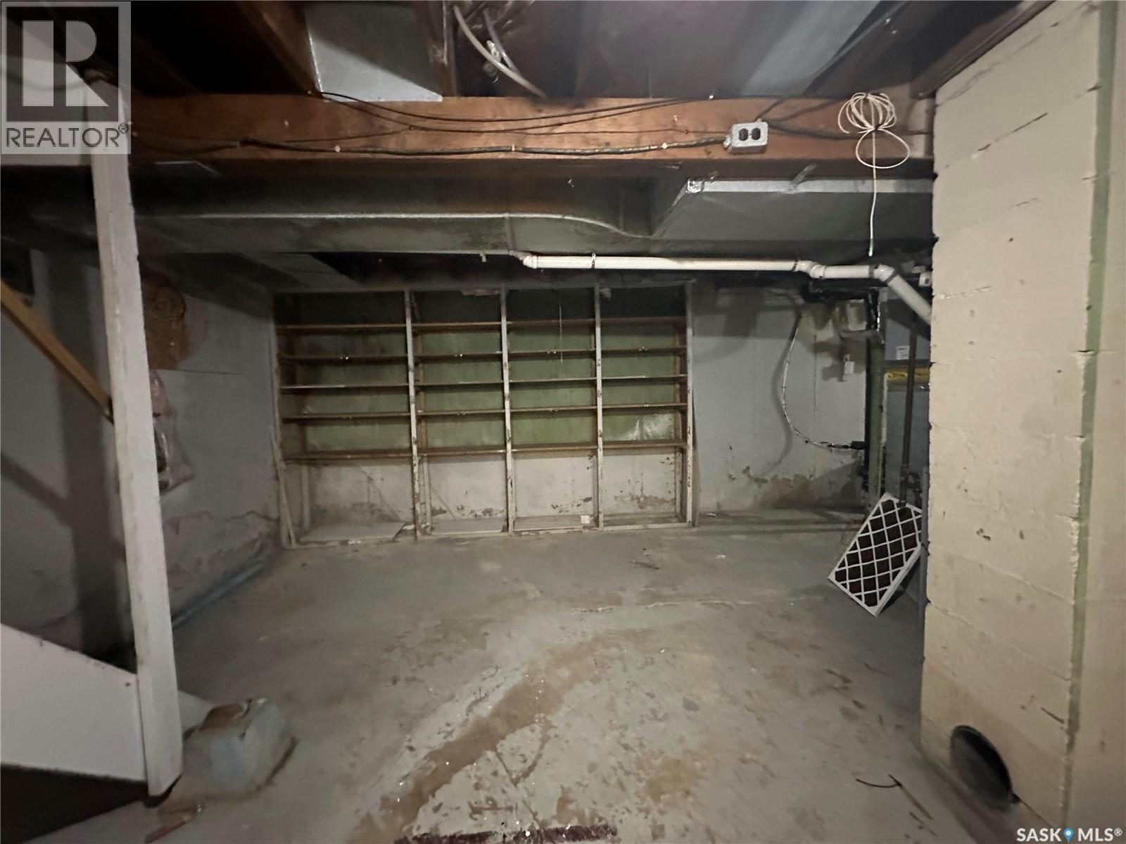 Photo 5 of 1374 Mctavish Street, Regina SK