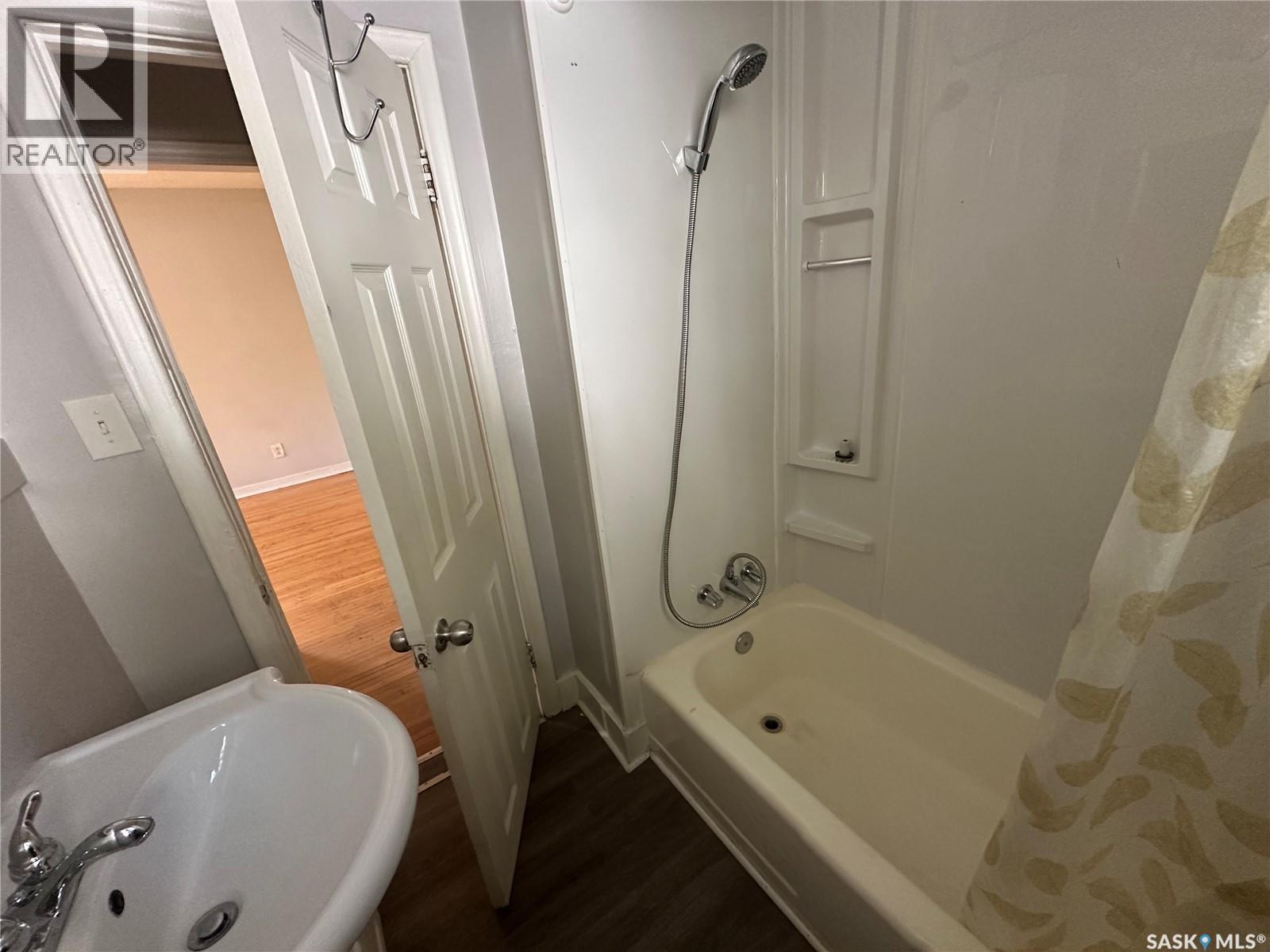 Photo 15 of 1374 Mctavish Street, Regina SK